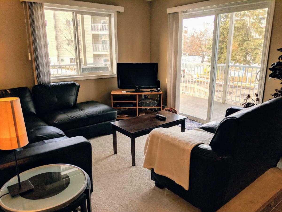 Quiet Condo Close To Wem W/ A/C & U/G Parking Έντμοντον Εξωτερικό φωτογραφία